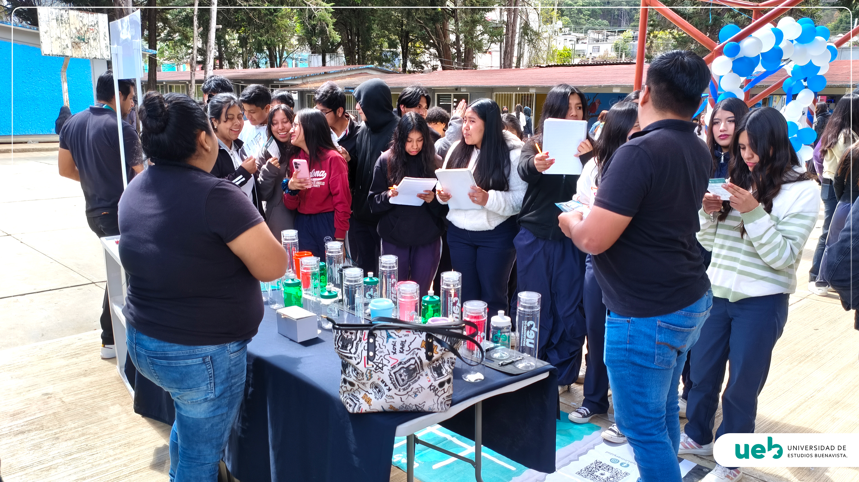 Feria Profesiográfica - Prepa  Bivalente de Comercio y Administración