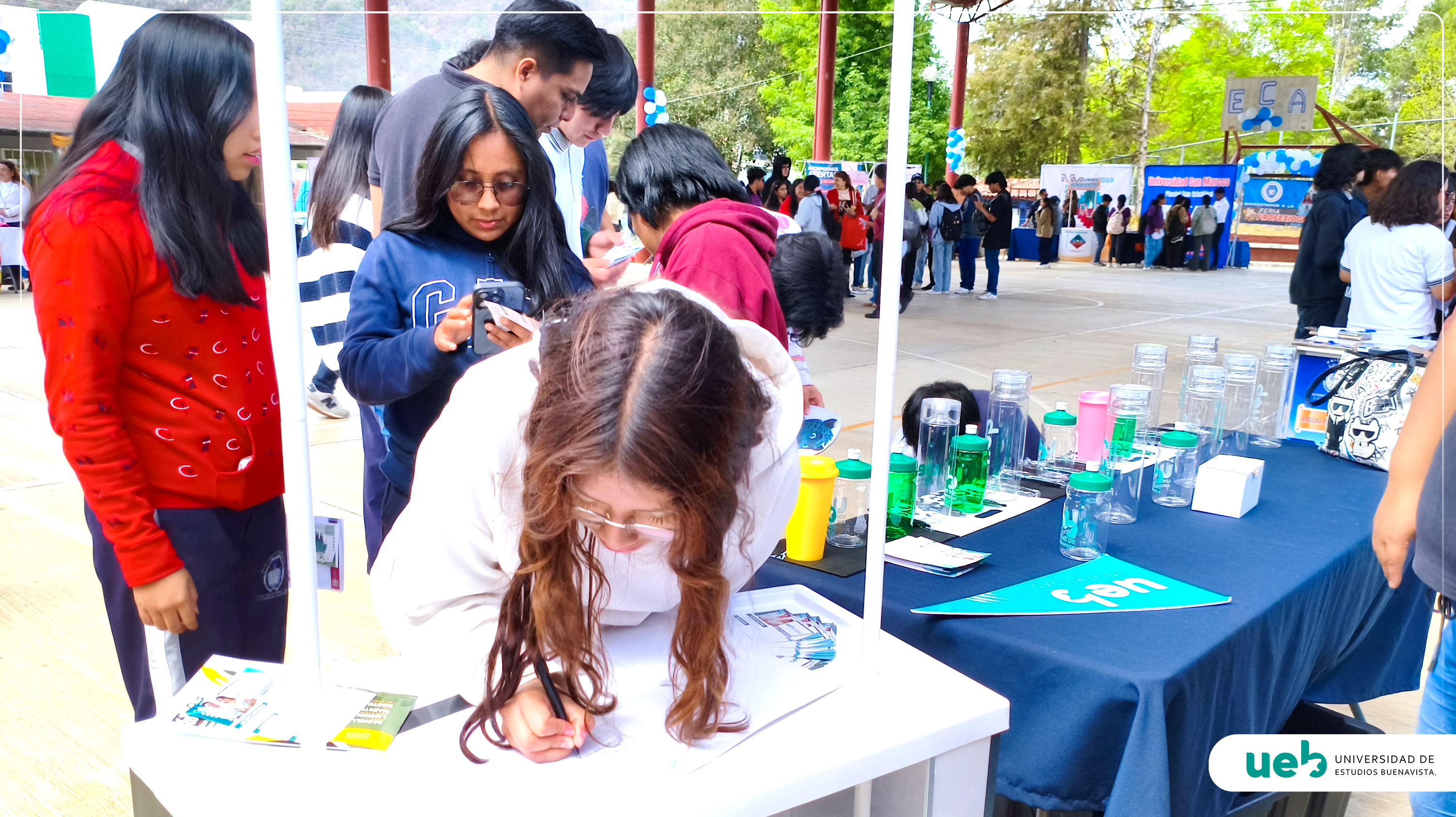 Feria Profesiográfica - Prepa  Bivalente de Comercio y Administración