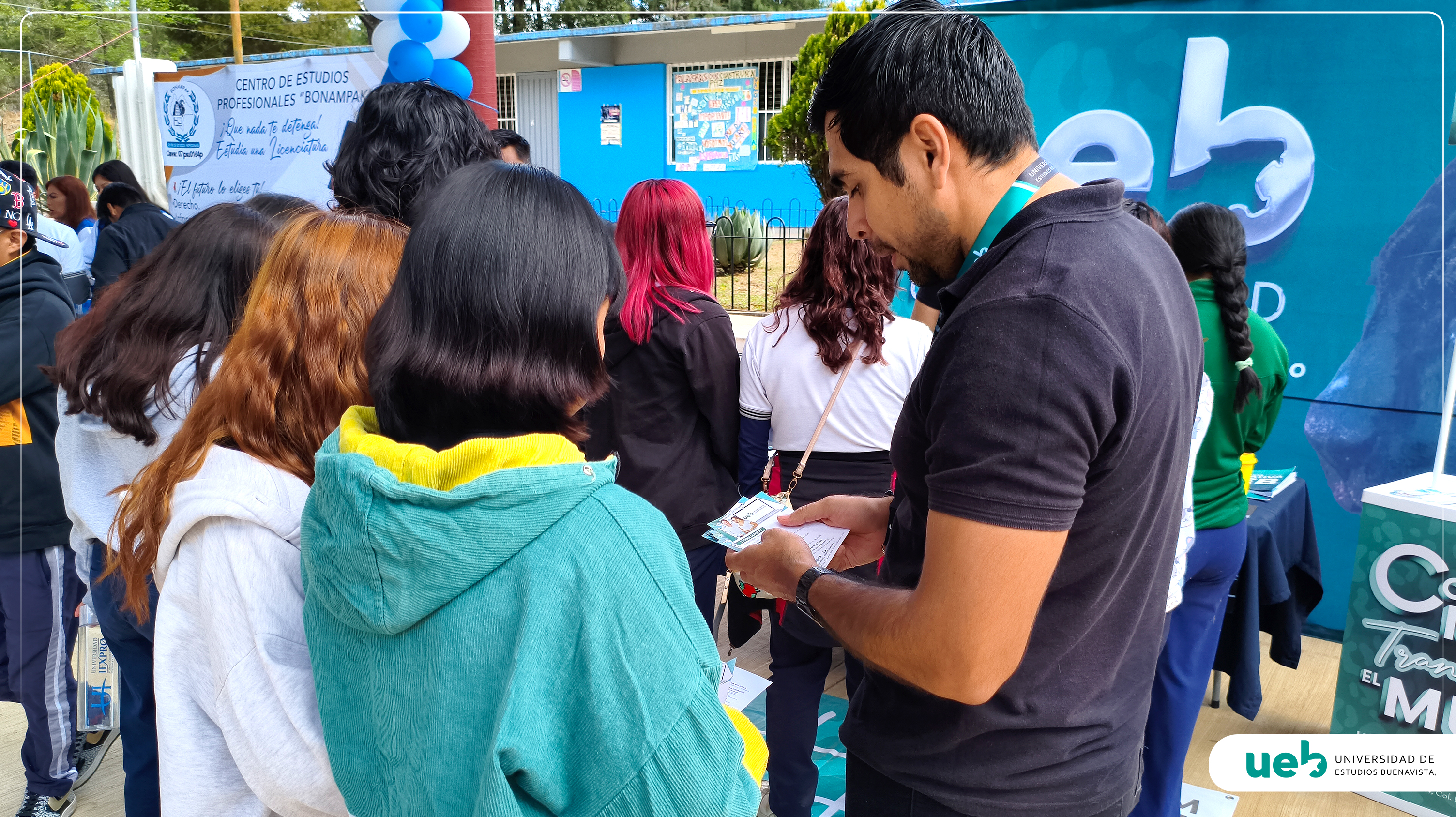Feria Profesiográfica - Prepa  Bivalente de Comercio y Administración